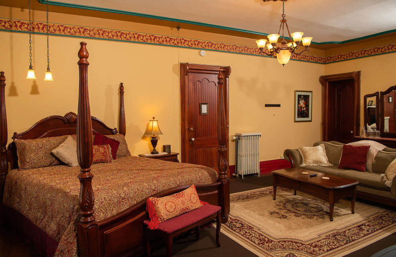 Guest room at Spencer House Bed