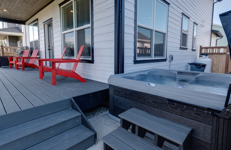 Rental hot tub at Oyhut Bay Seaside Village.