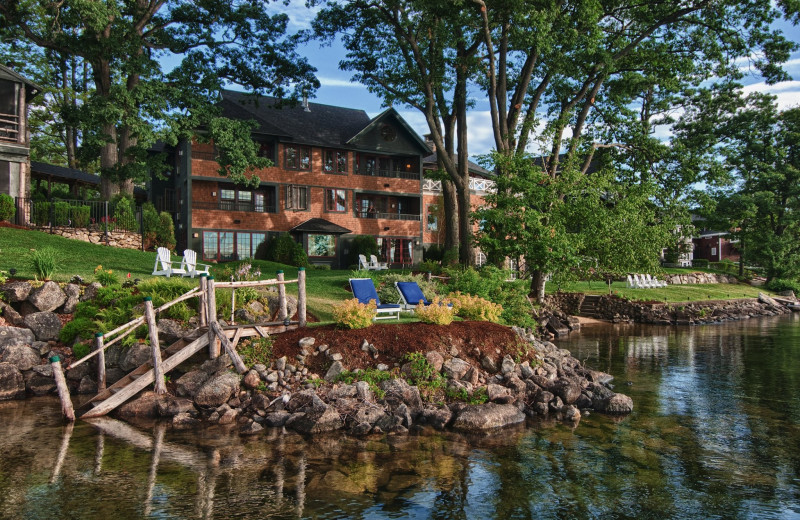 Exterior view of Mill Falls at the Lake.