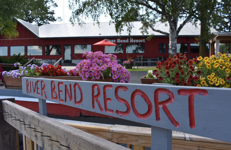 Exterior view of River Bend's Resort & Walleye Inn.