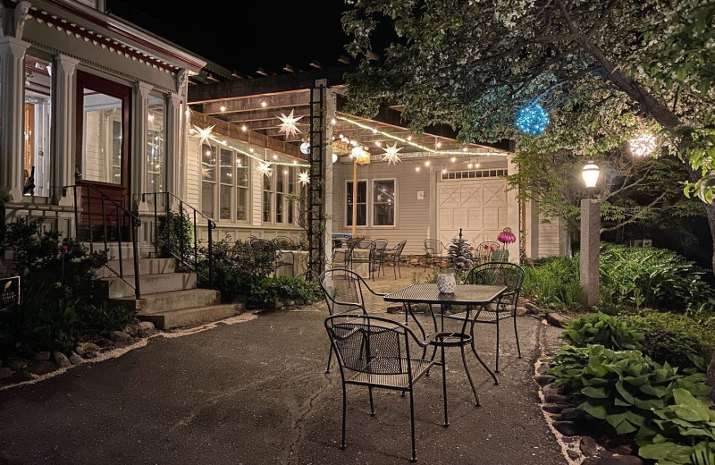 Exterior view of Hartstone Inn.