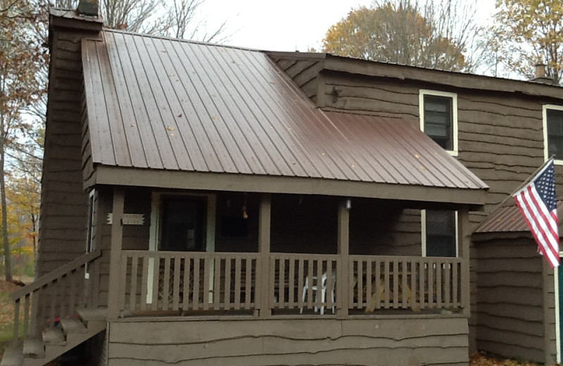 Cabin exterior at Fox Hollow Salmon River Lodge.