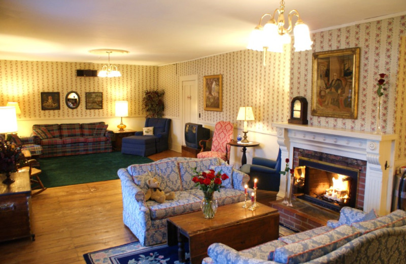 Living room at Echo Lake Inn.
