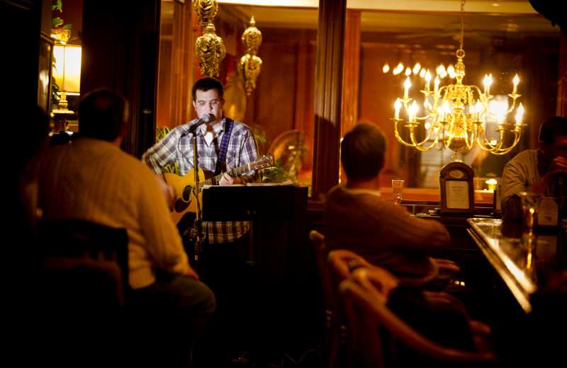 Live music at Mirror Lake Inn Resort & Spa.