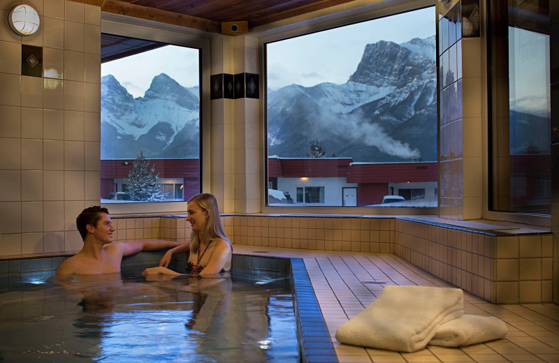 Hot tub at Rocky Mountain Ski Lodge.