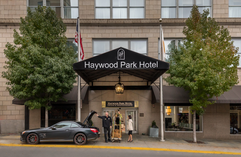 Exterior view of Haywood Park Hotel.