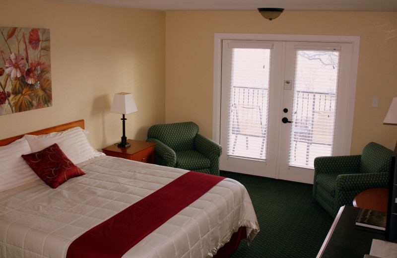 Guest room at Whitney Mountain Lodge.