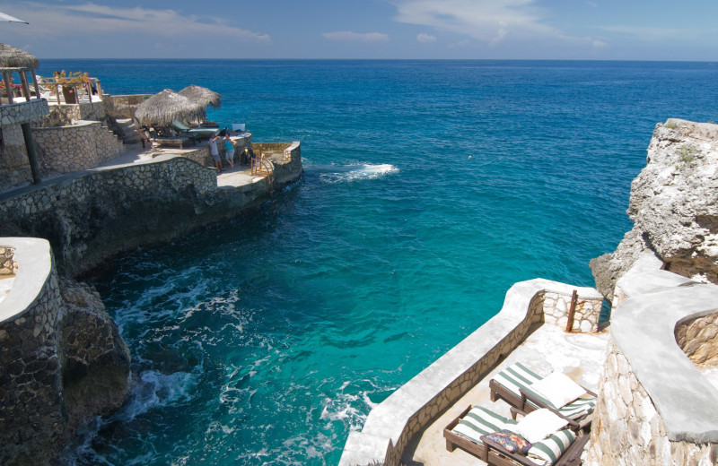 Exterior view of Catcha Falling Star.