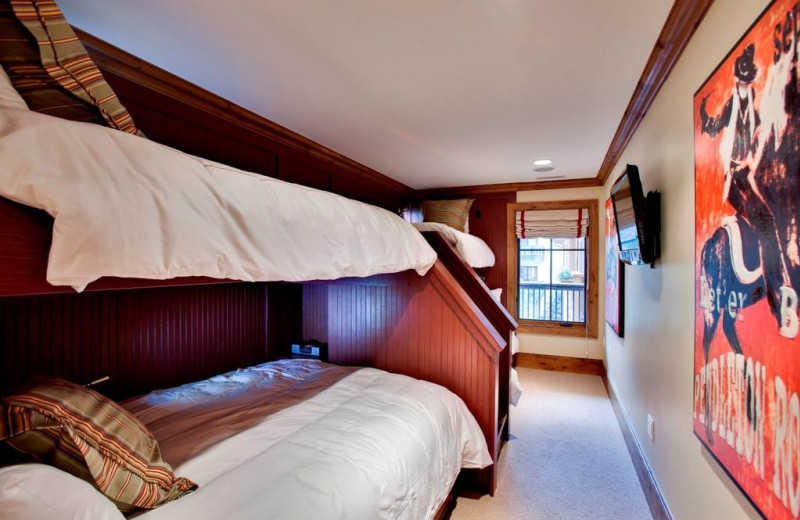 Guest bedroom at Willows & Riva Ridge South.