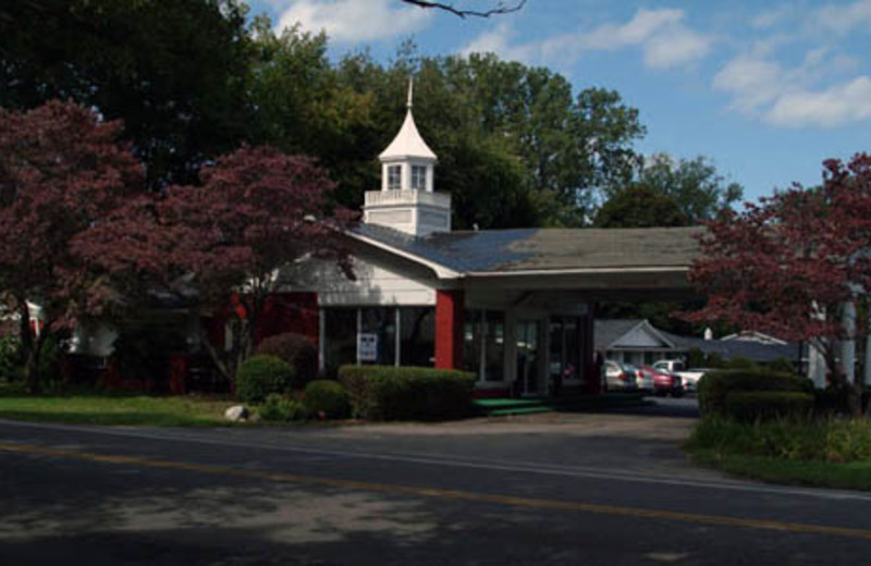 Exterior view of Inn at Presque Isle.