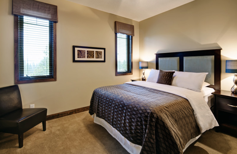 Guest bedroom at Bighorn Meadows Resort.