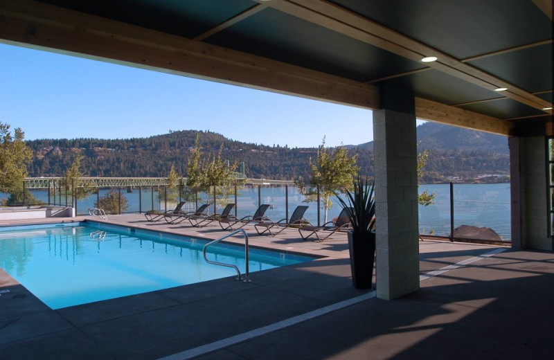 Pool View at  Hood River Inn 