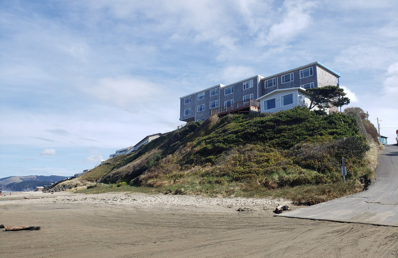 Exterior view of Seagull Beachfront INN.