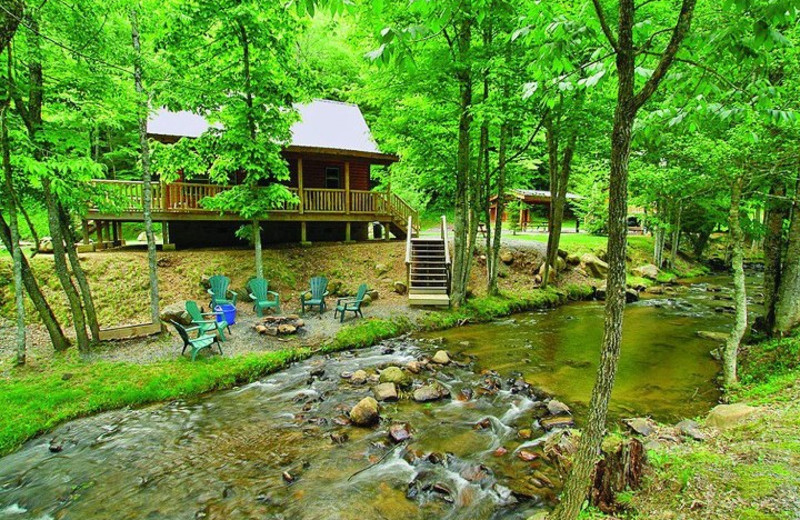 handicap accessible mountain cabins near me