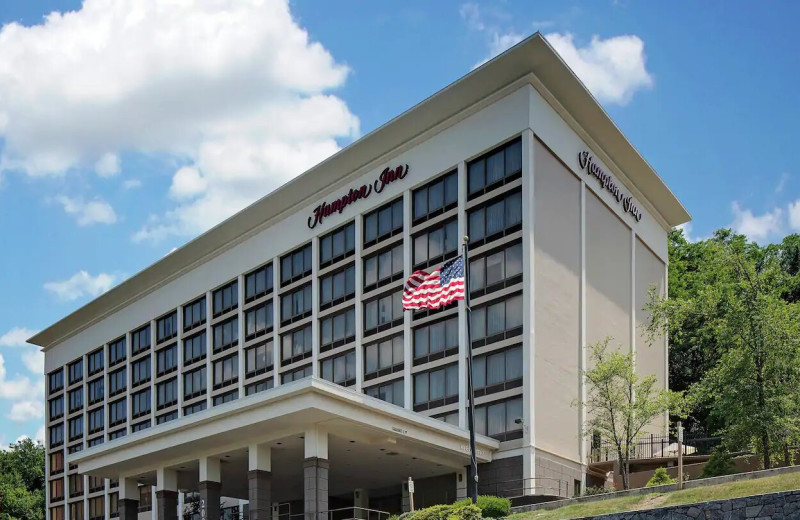 Exterior view of Hampton Inn White Plains/Tarrytown.