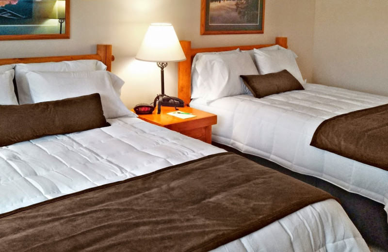 Guest bedroom at Timberline Inn.