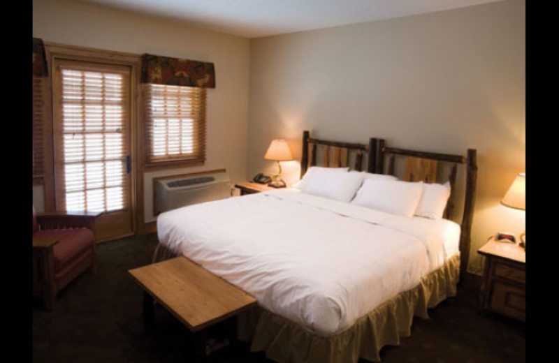 Guest bedroom at Otsego Club and Resort.