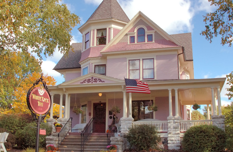Exterior view of White Lace Inn.