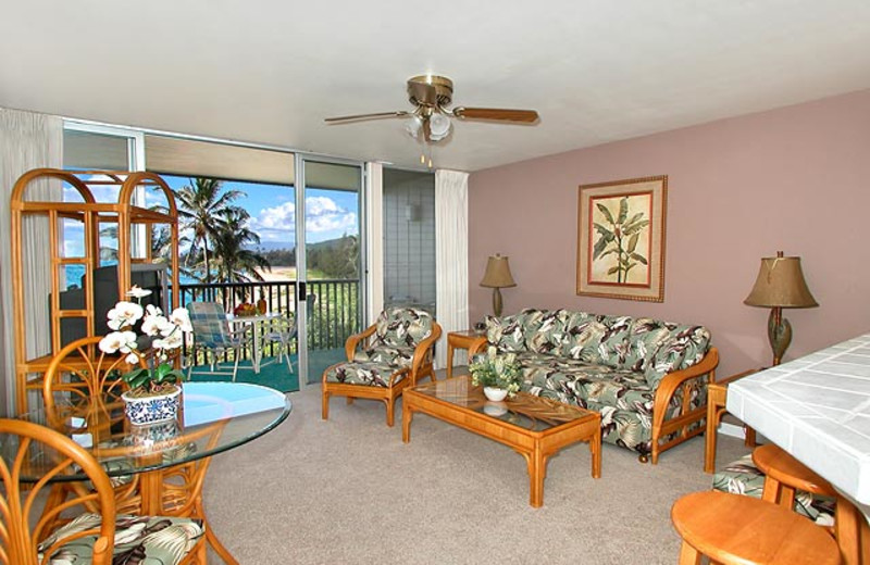 Vacation rental living room at Wailua Bay View Condos.