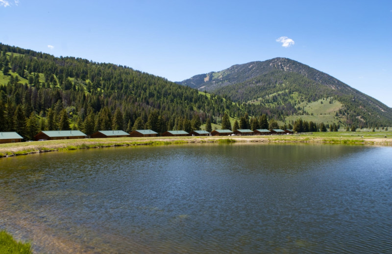 Exterior view of 320 Guest Ranch.