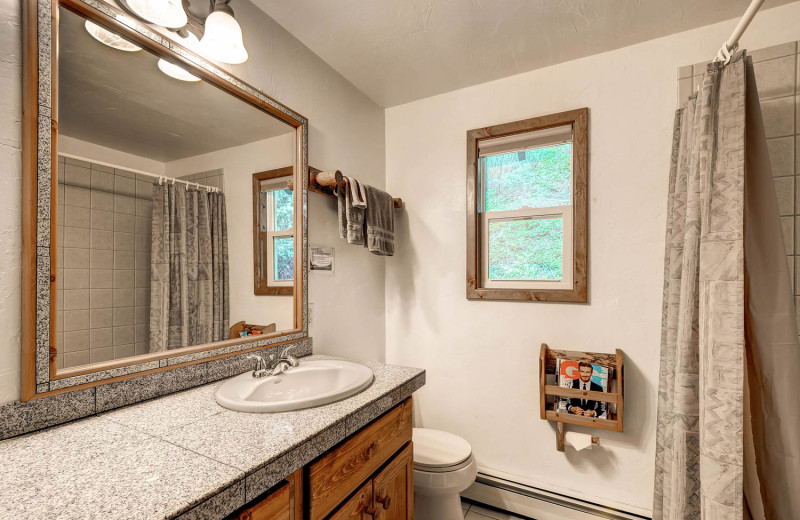 House bathroom at Colorado Bear Creek Cabins.