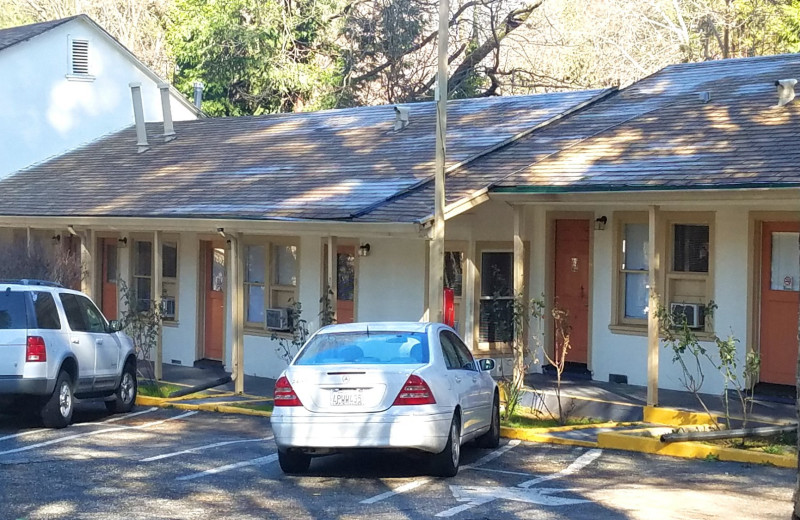 Exterior view of Nevada City Inn.