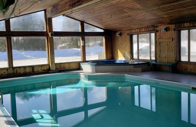 Indoor pool at Commodores Inn.