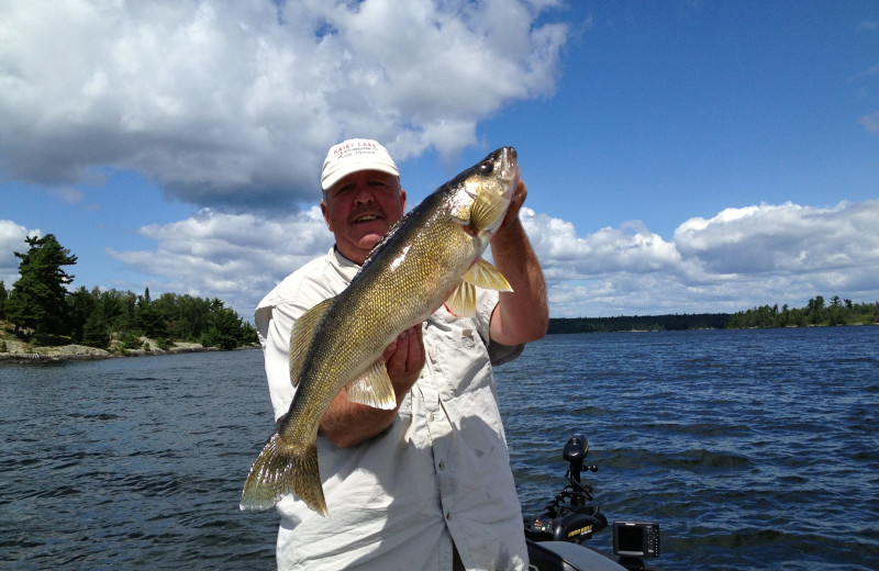 Fishing at Rainy Lake Houseboats.