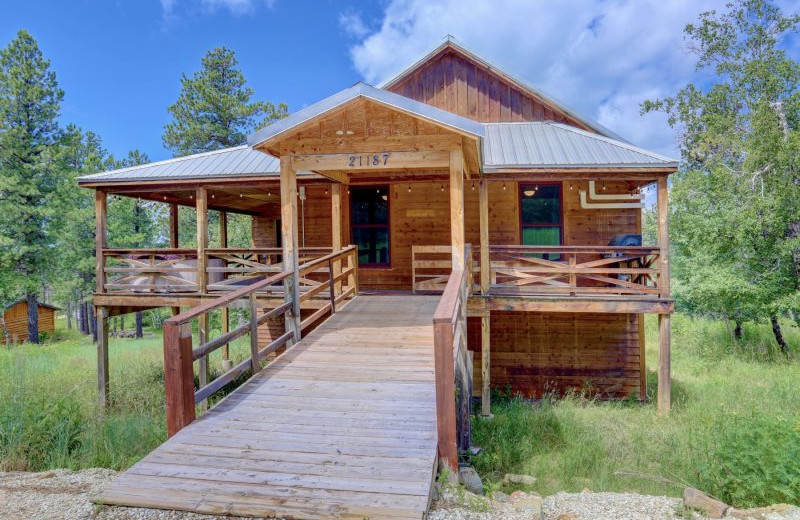Rental exterior at Deadwood Connections.