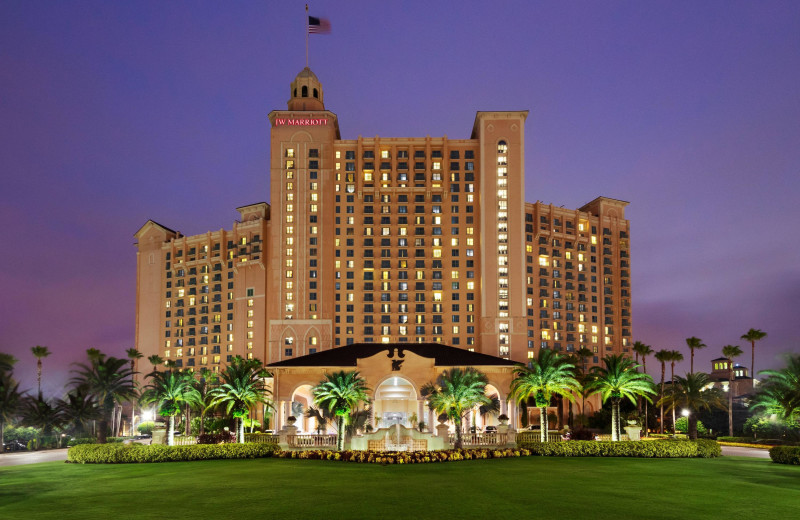 Exterior view of JW Marriott Orlando Grande Lakes.