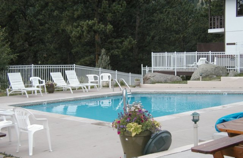 Condo pool at EstesParkRentals.com.