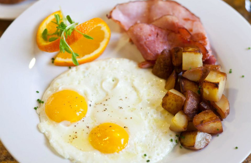 Breakfast at Wyoming Inn of Jackson Hole.