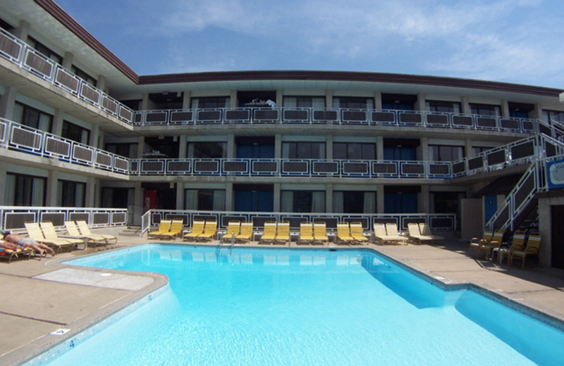 Outdoor pool at Windjammer Motor Inn.
