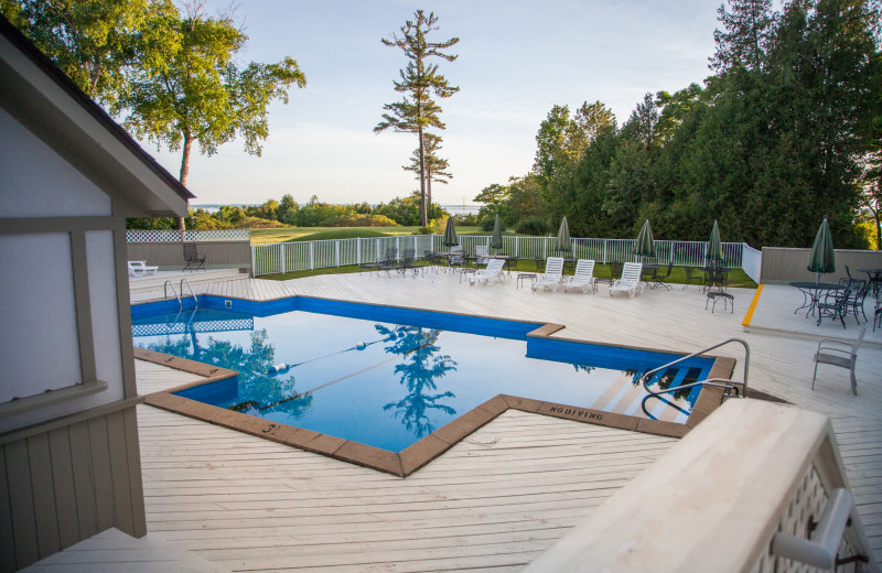 Outdoor heated swimming pool at The Inn at Stonecliffe.