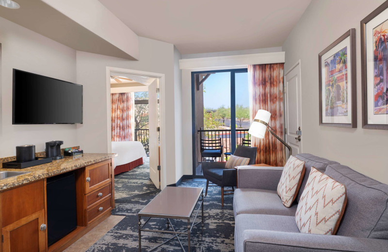 Guest room at Embassy Suites Tucson - Paloma Village.