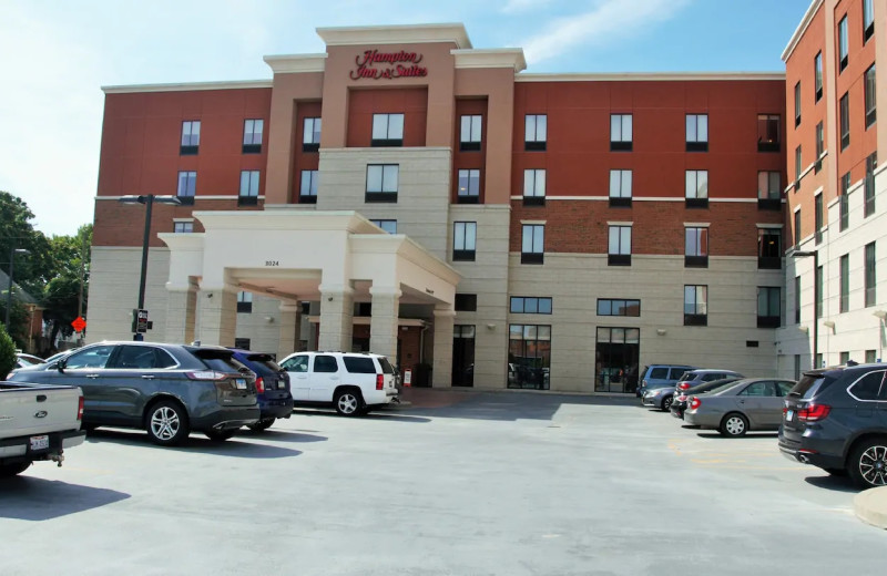 Exterior view of Hampton Inn 