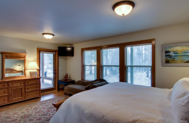 Vacation rental bedroom at Vacasa Rentals Sunriver.