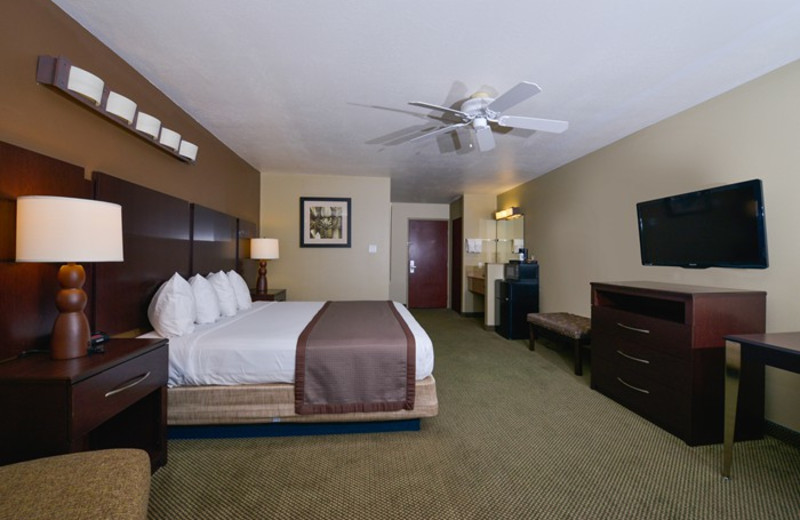 Guest room at Red Cliffs Inn.