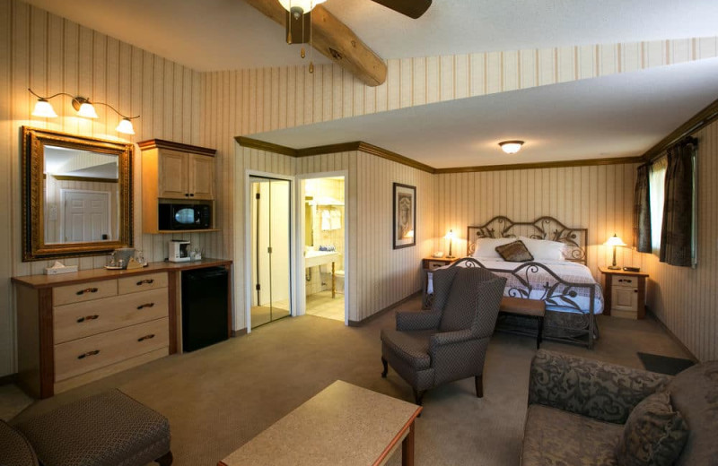 Guest room at Mount Robson Inn.