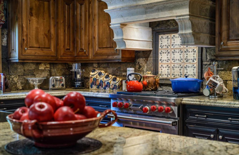 Guest kitchen at Willows