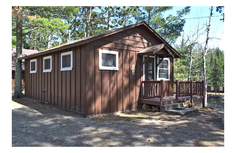 Cabin exterior at Silver Rapids Lodge.