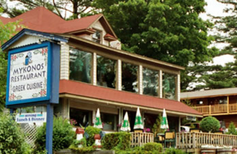 Exterior View of Woodlake Inn