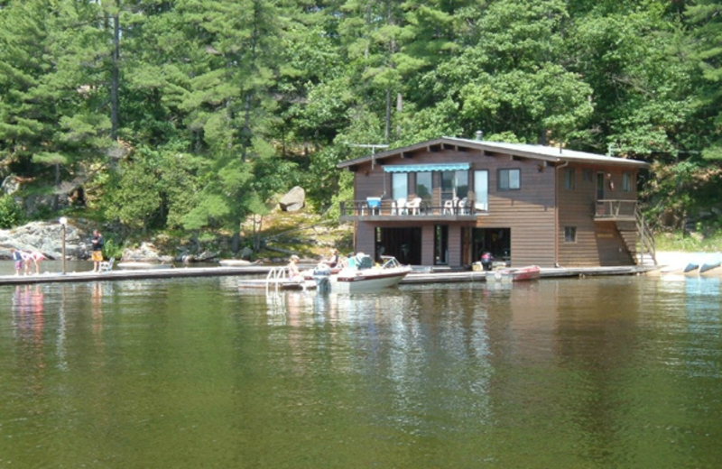 Cottage exterior at Paquana Cottage Resort.