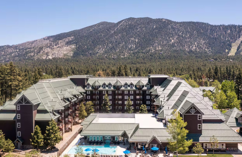 Exterior view of Hilton Vacation Club Lake Tahoe Resort South.