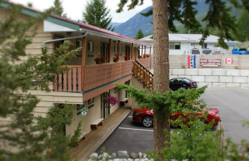 Exterior view of Rocky Mountain Springs Lodge.