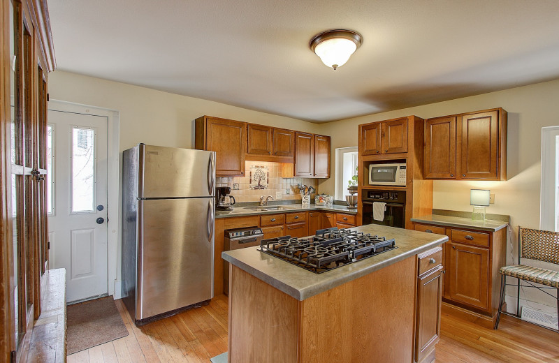 Rental kitchen at Arbor House.