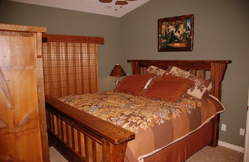 Guest bedroom at Thousand Hills Golf Resort.