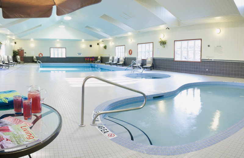 Indoor pool at Carriage Ridge Resort at Horseshoe Valley.