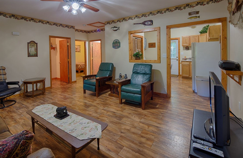 Willowbrook Cabins (Golconda, IL) - Resort Reviews ...