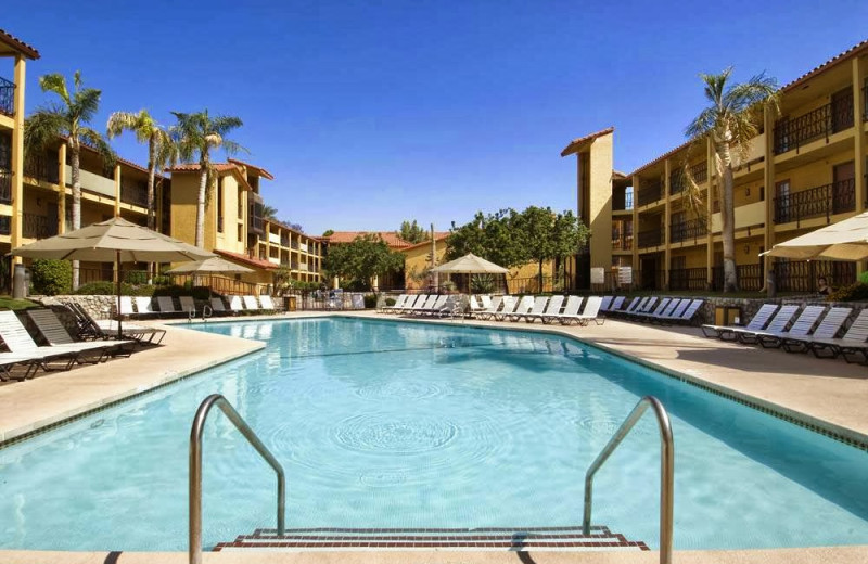 Outdoor pool at Embassy Suites Palm Desert.